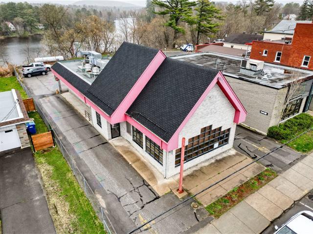 3670 Rue Queen Property Photo 6