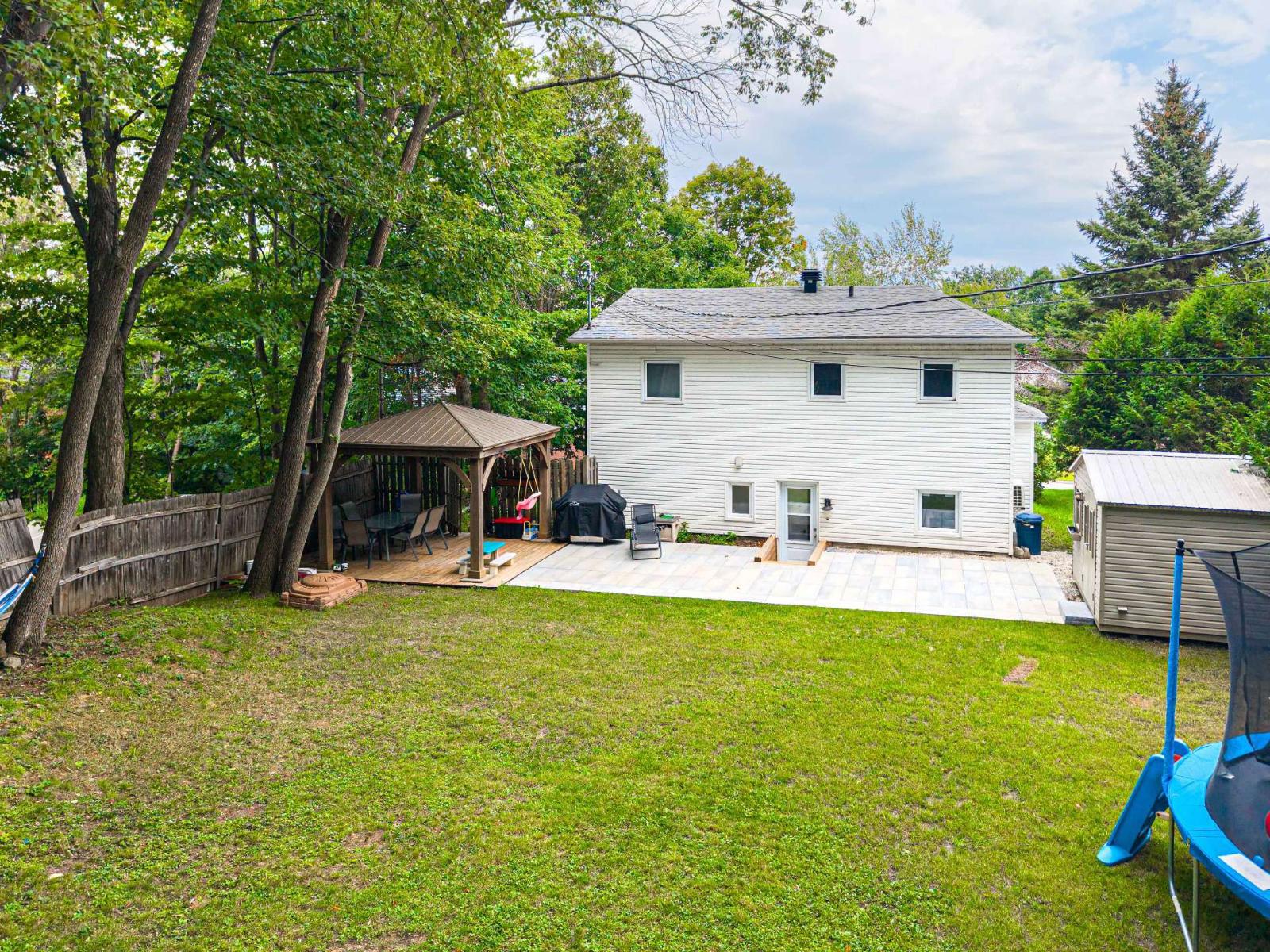 305 Rue Demers Property Photo 3