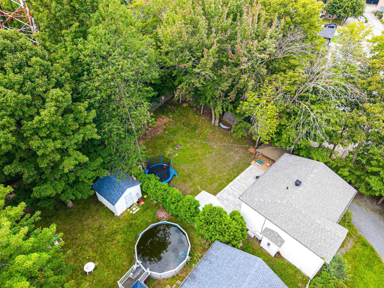 305 Rue Demers Property Photo 4