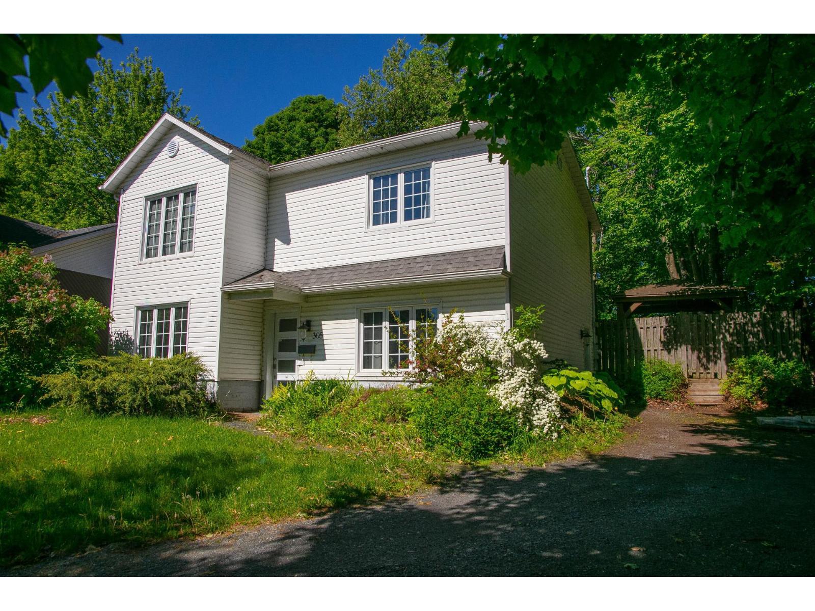 305 Rue Demers Property Photo 24