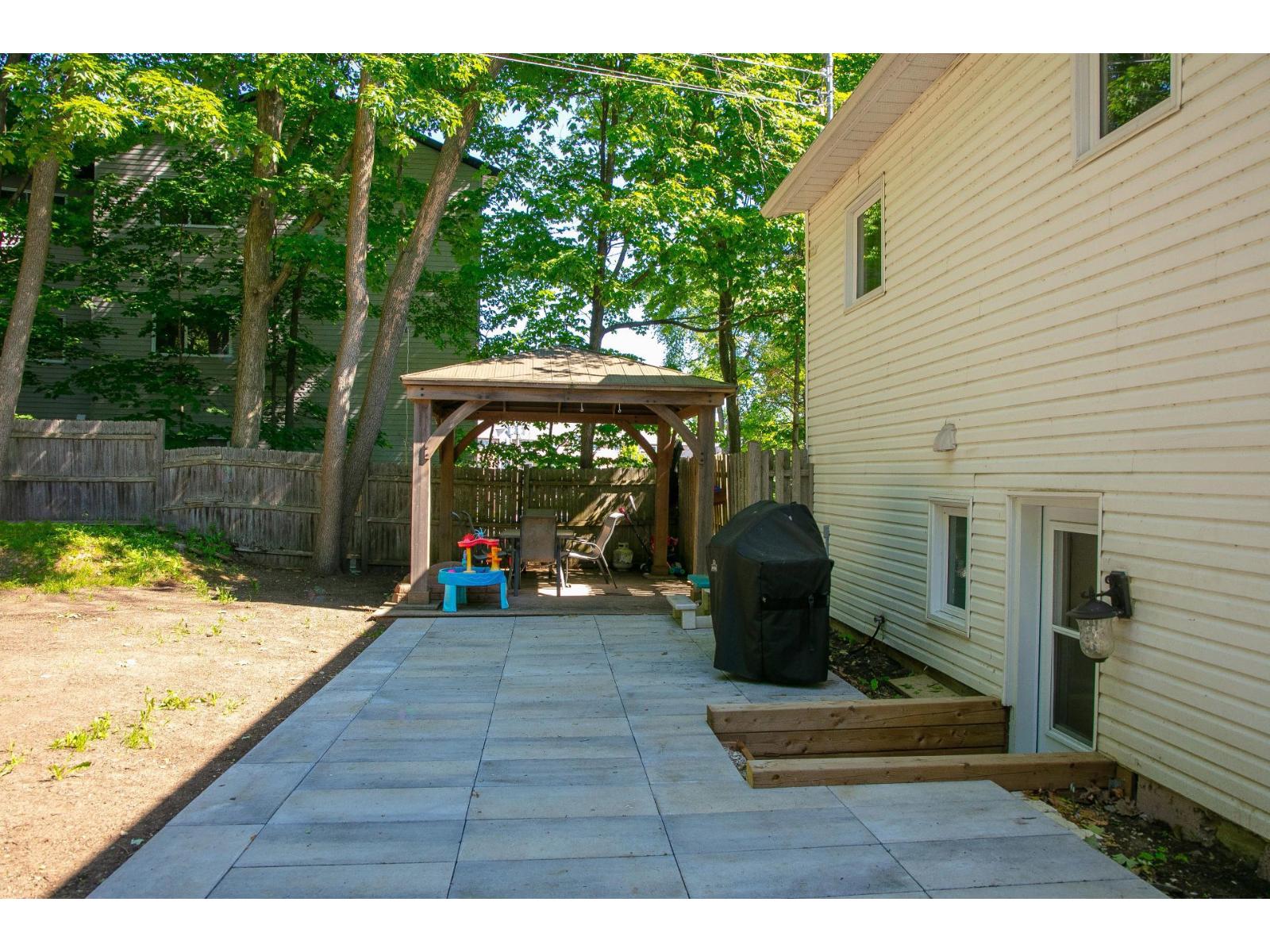 305 Rue Demers Property Photo 31
