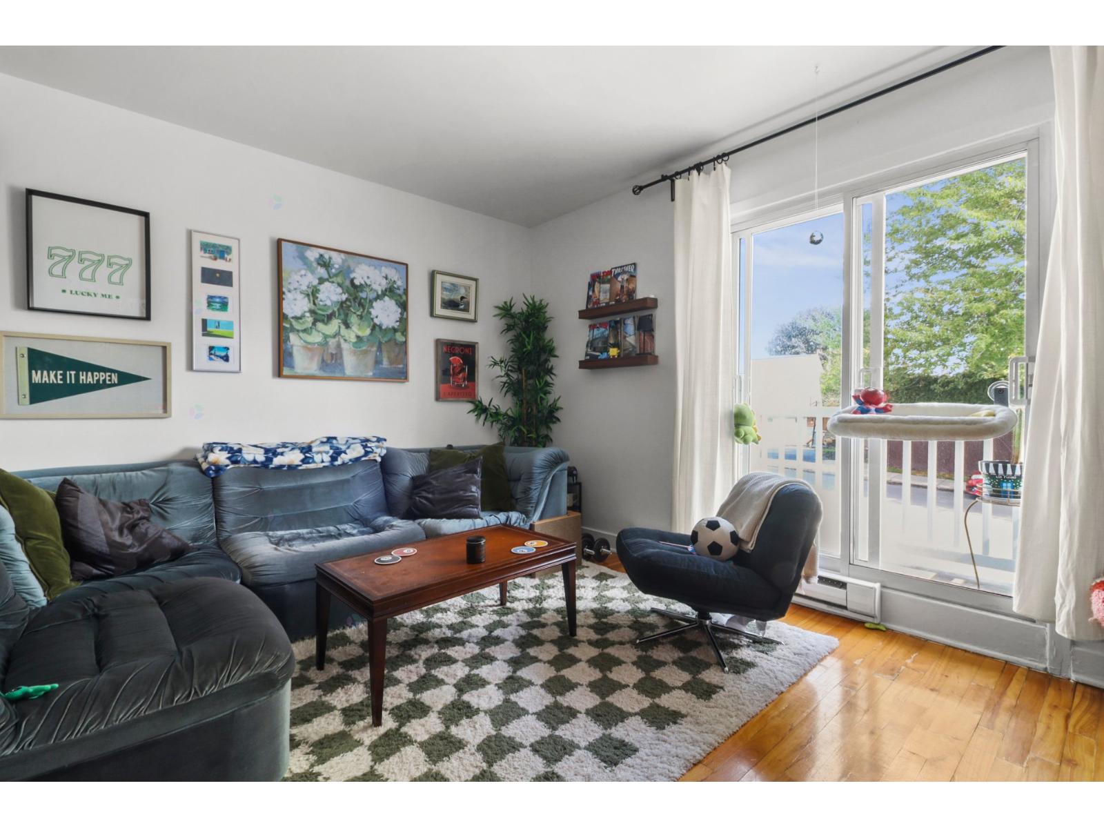 290 Rue Émile Property Photo 3