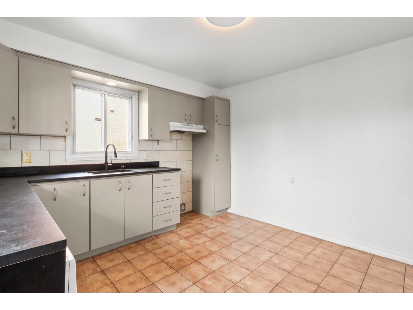 290 Rue Émile Property Photo 13