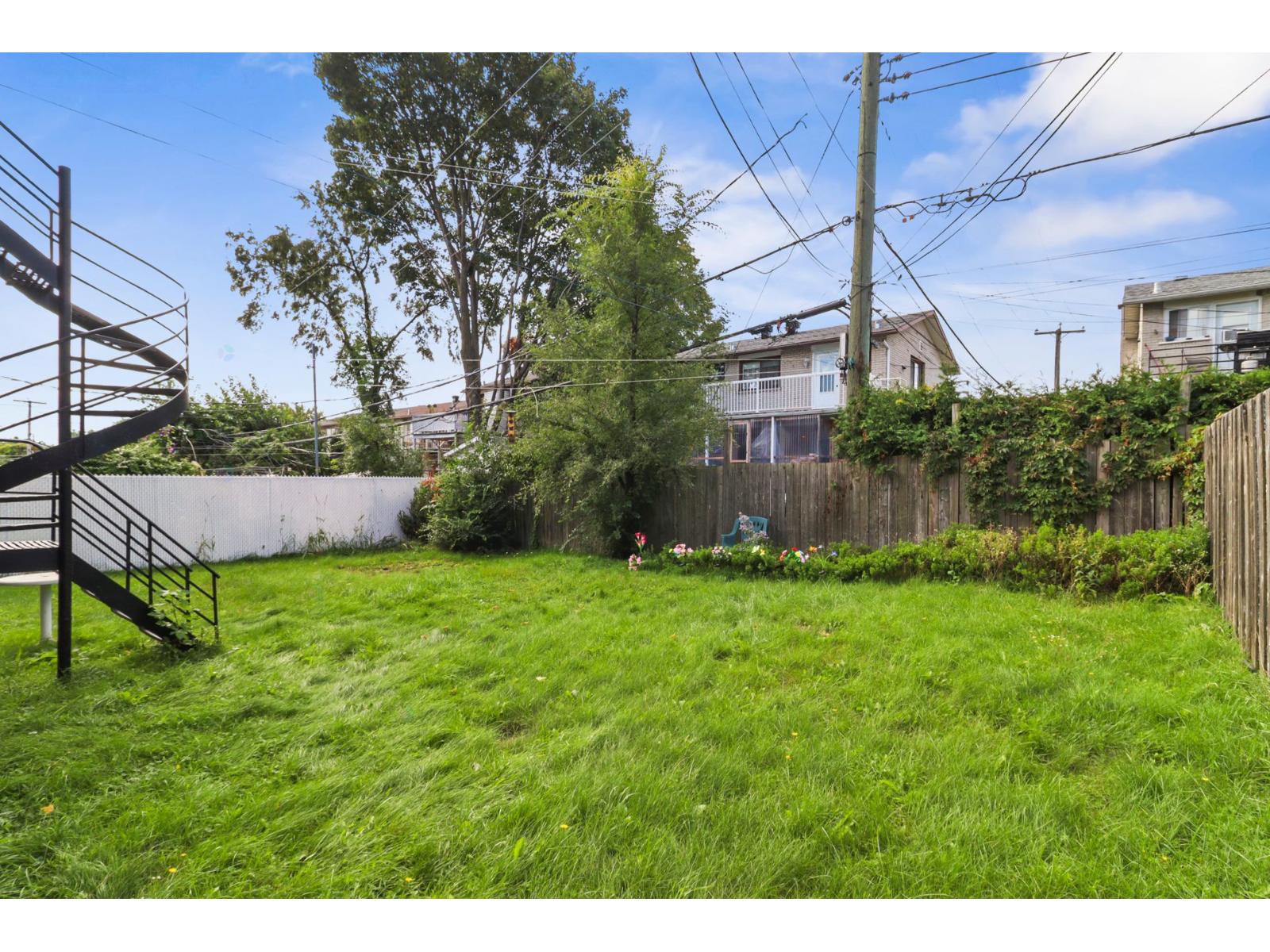 290 Rue Émile Property Photo 19
