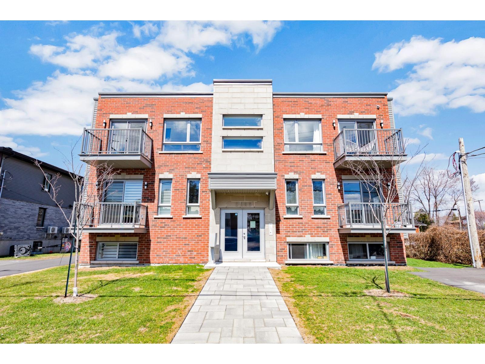 2589 Rue De Lorimier, #01 Property Photo 1