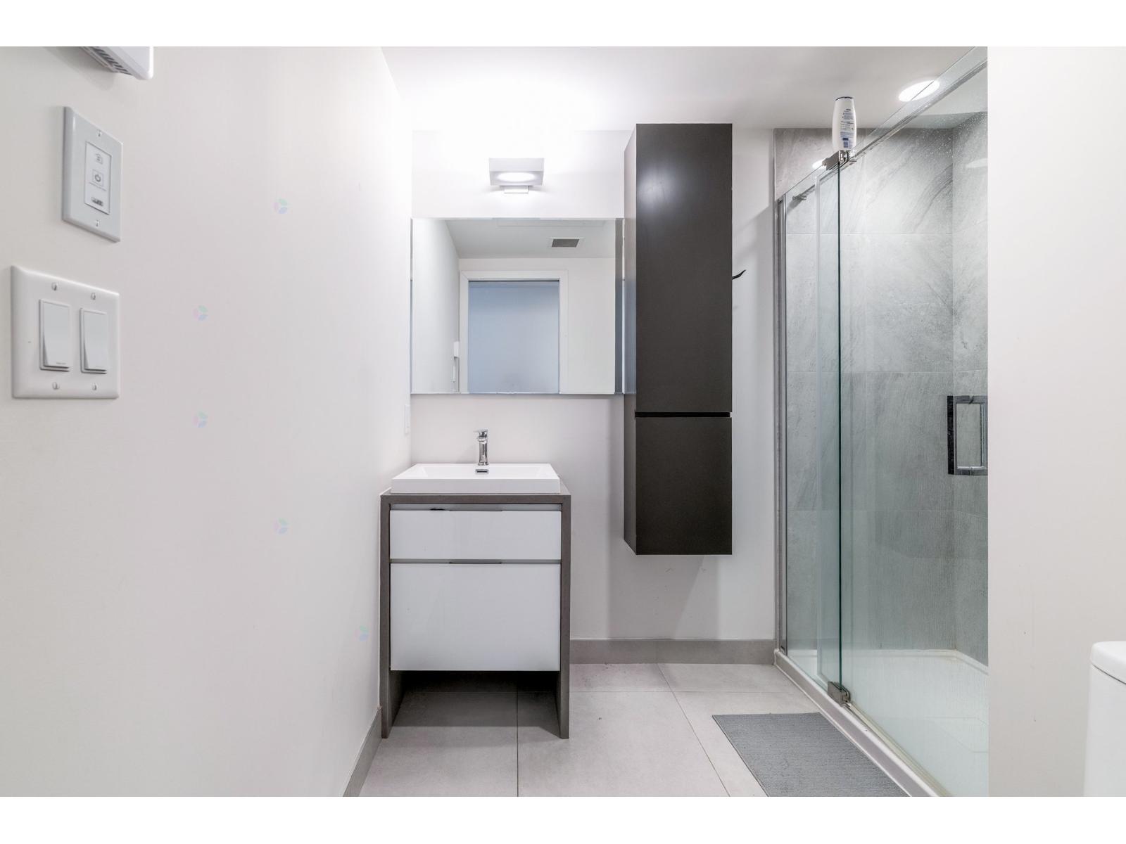 1288 Rue St-antoine O., #4206a Property Photo 10