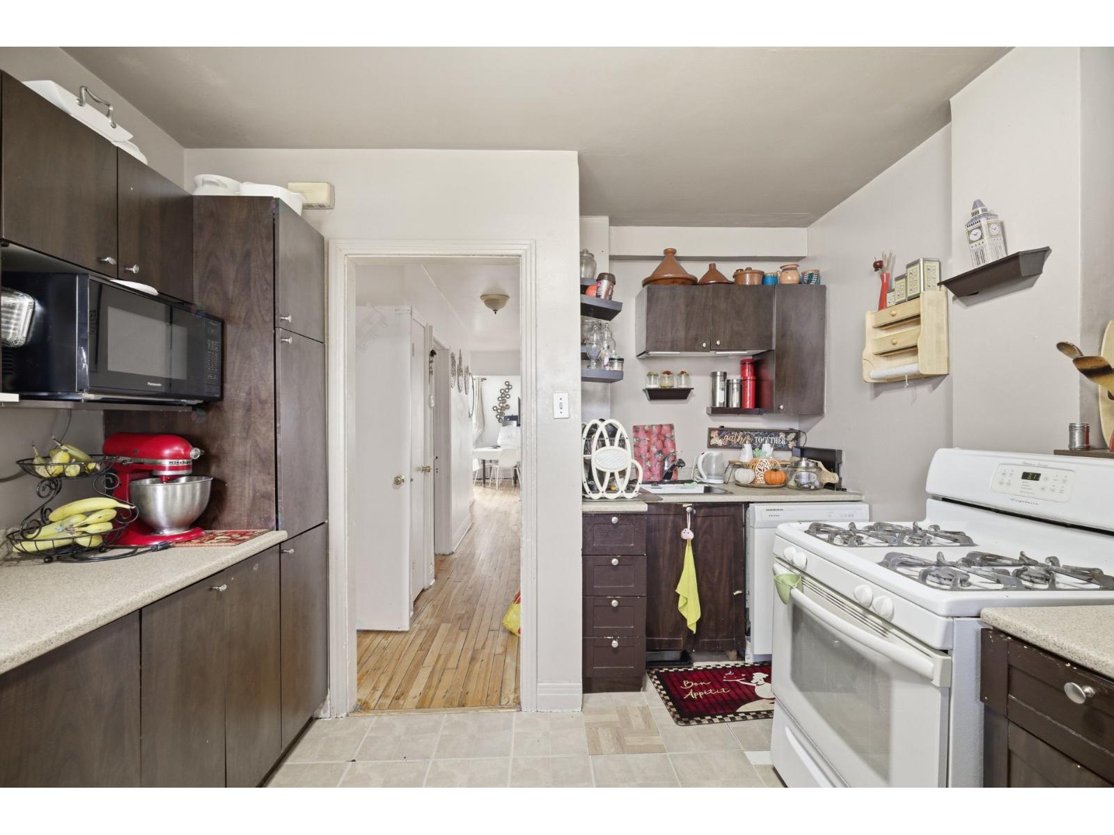 5265-5267 Av. Connaught Property Photo 12