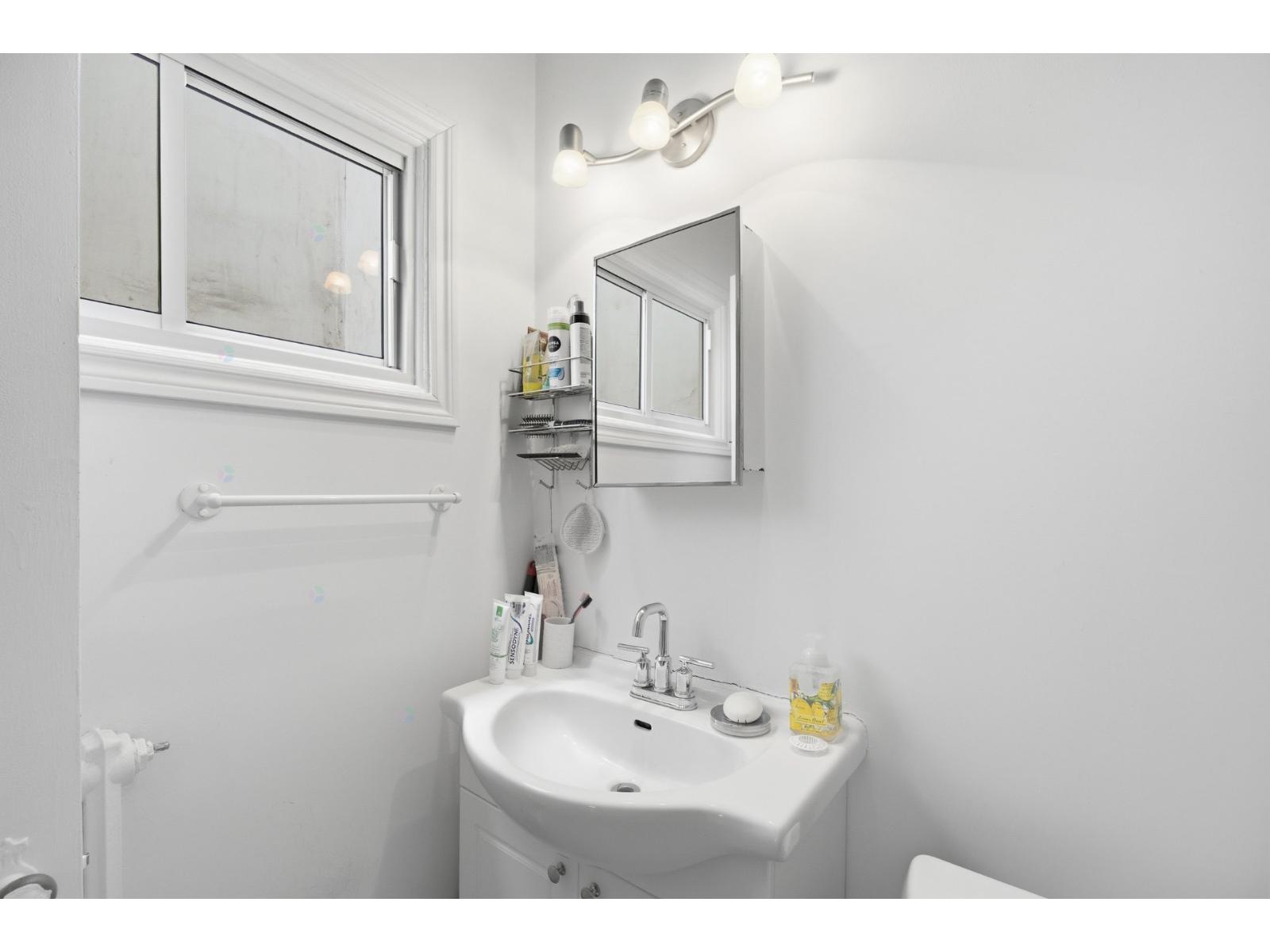 5265-5267 Av. Connaught Property Photo 30