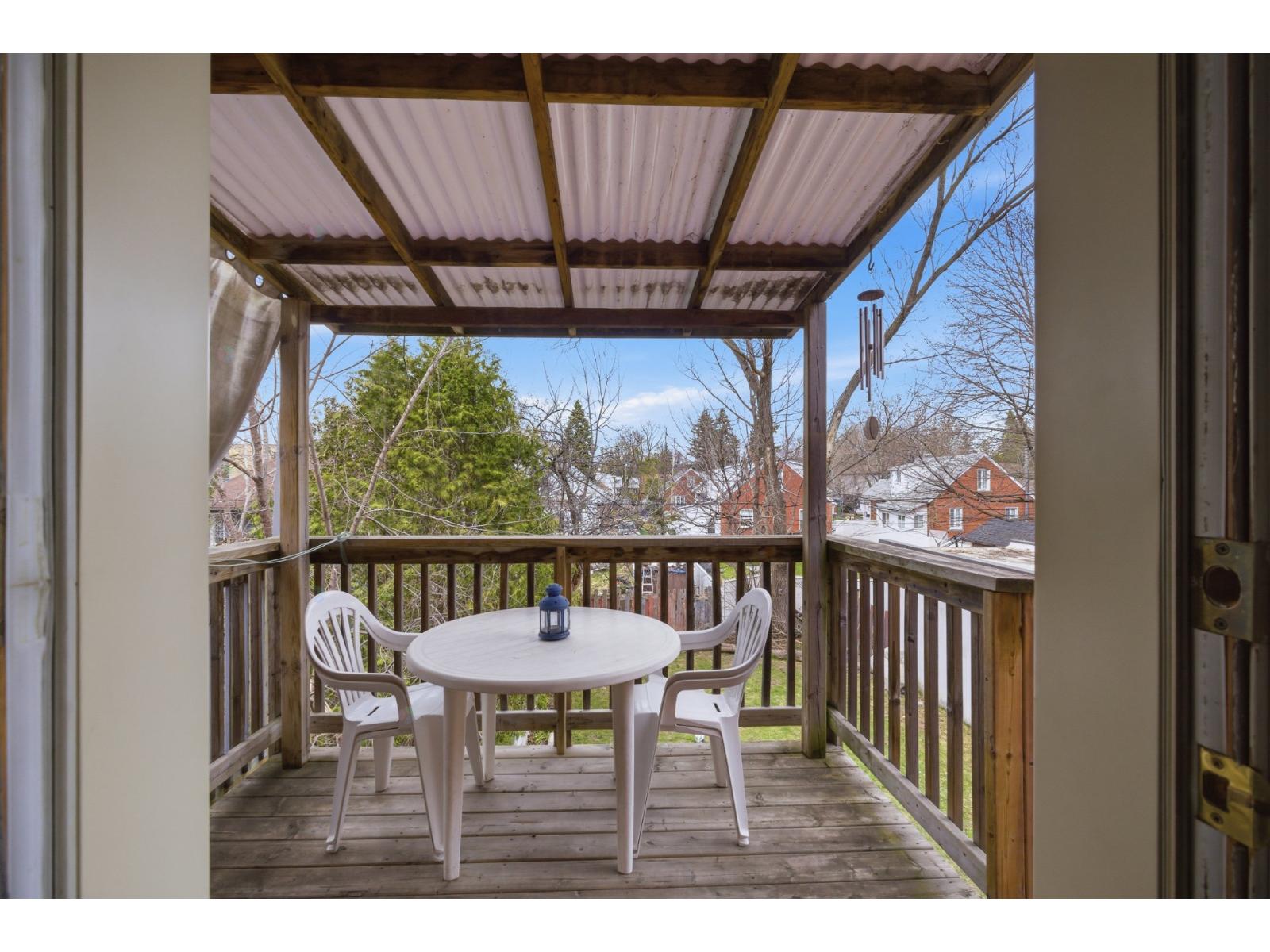 5265-5267 Av. Connaught Property Photo 36