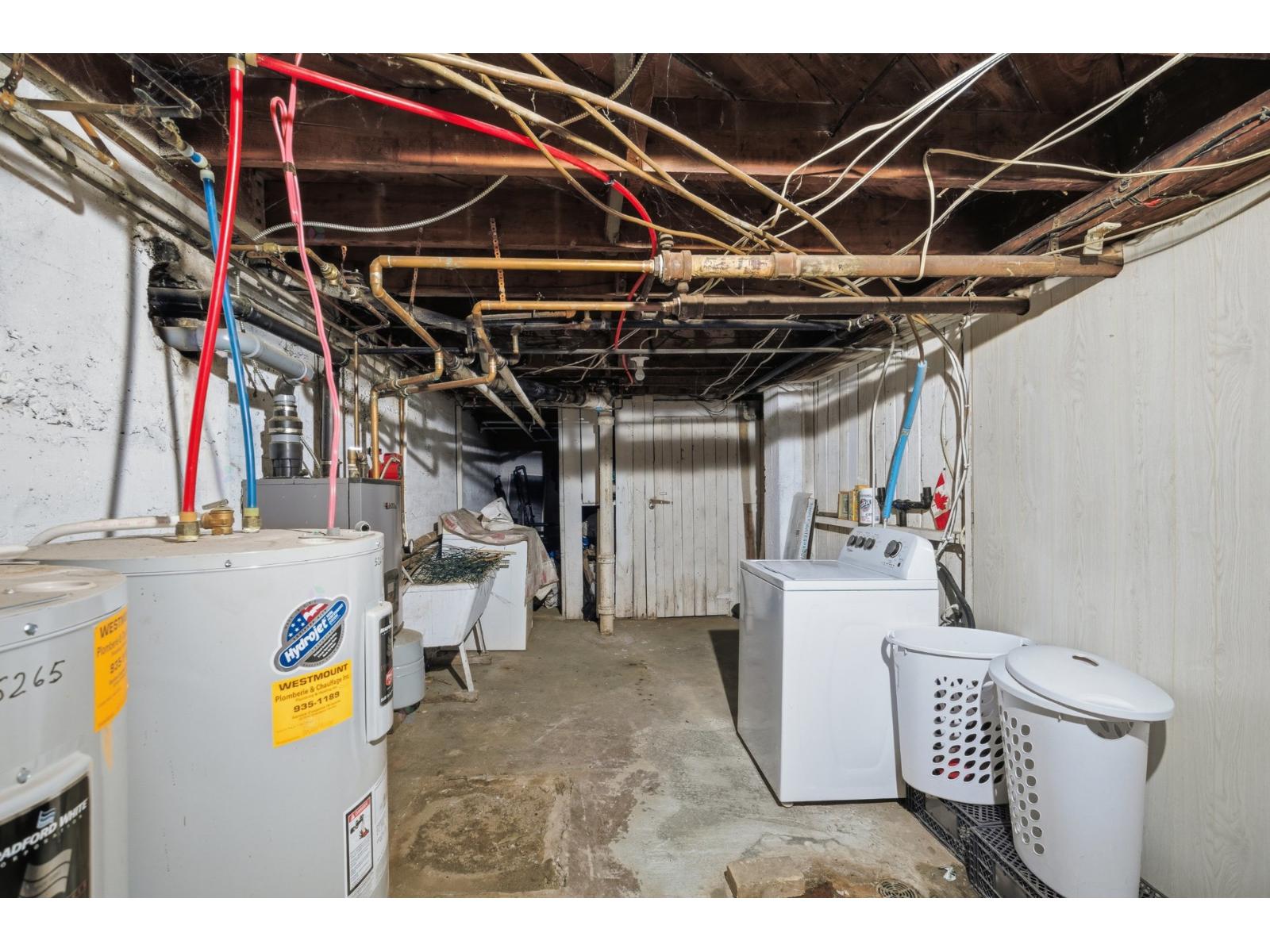 5265-5267 Av. Connaught Property Photo 37