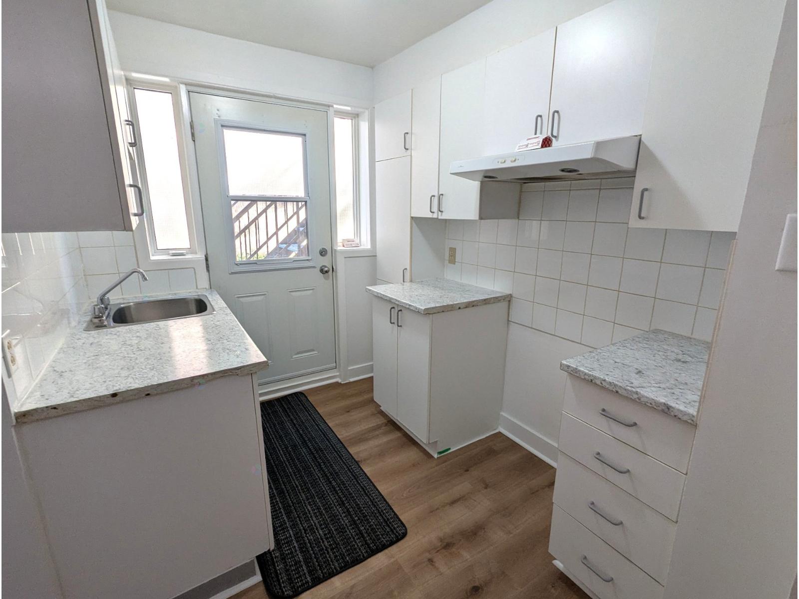 8291 Boul. Pie-ix Property Photo 5