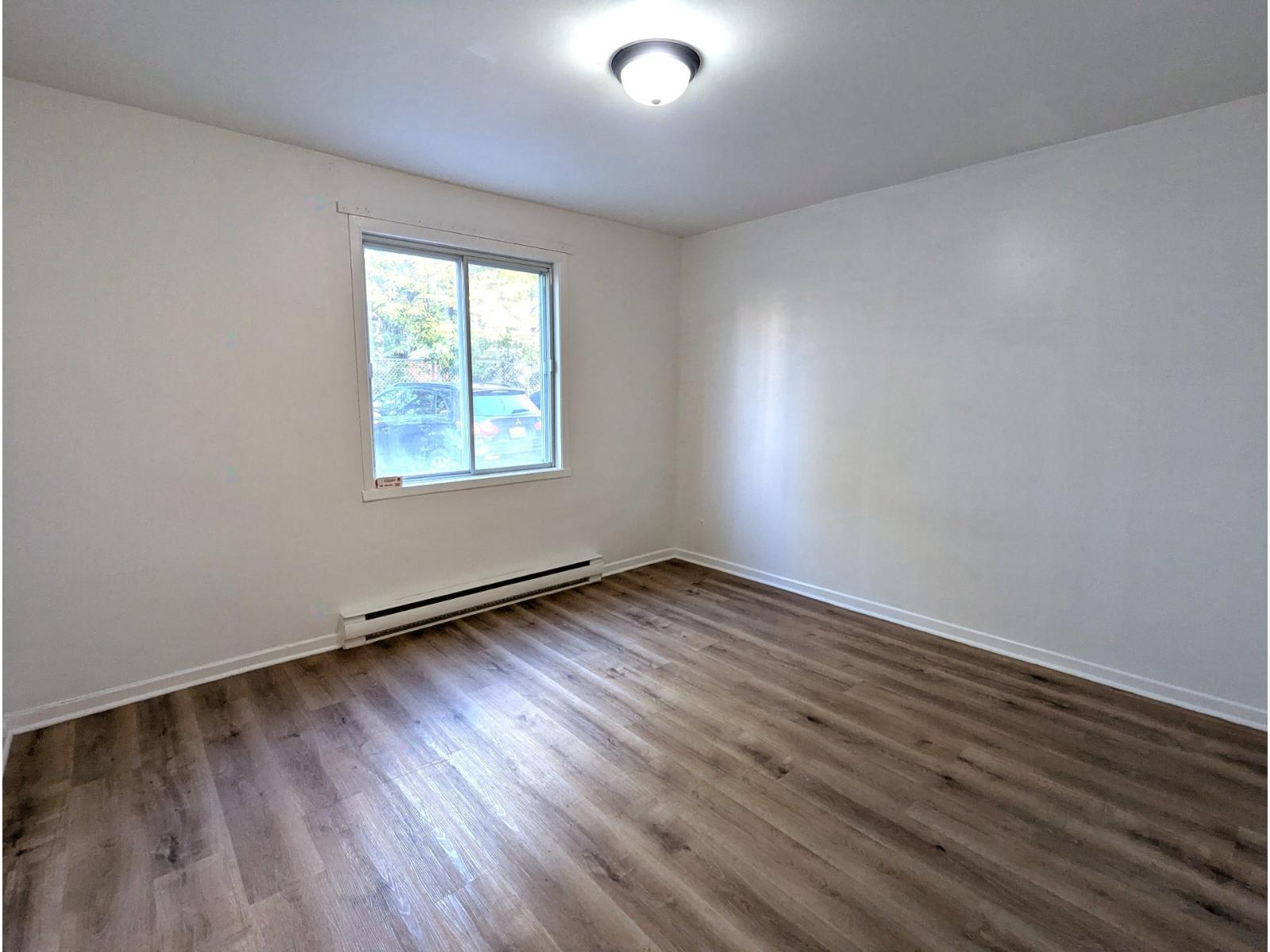 8291 Boul. Pie-ix Property Photo 9