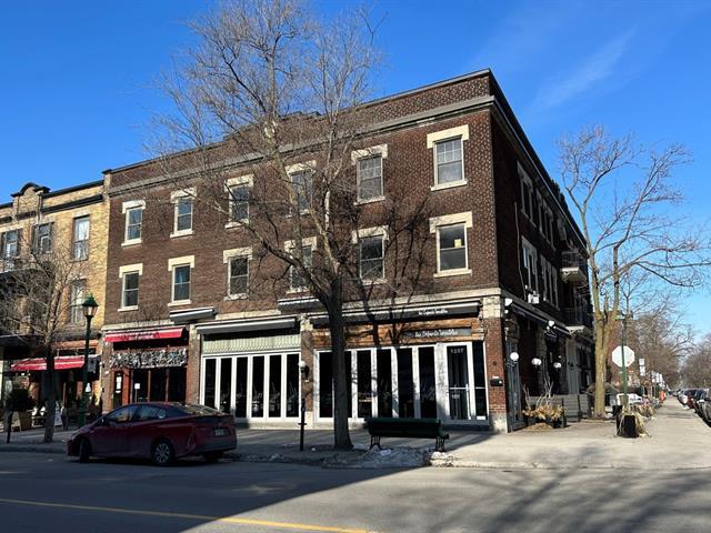 610-614 Av. Champagneur Property Photo 4
