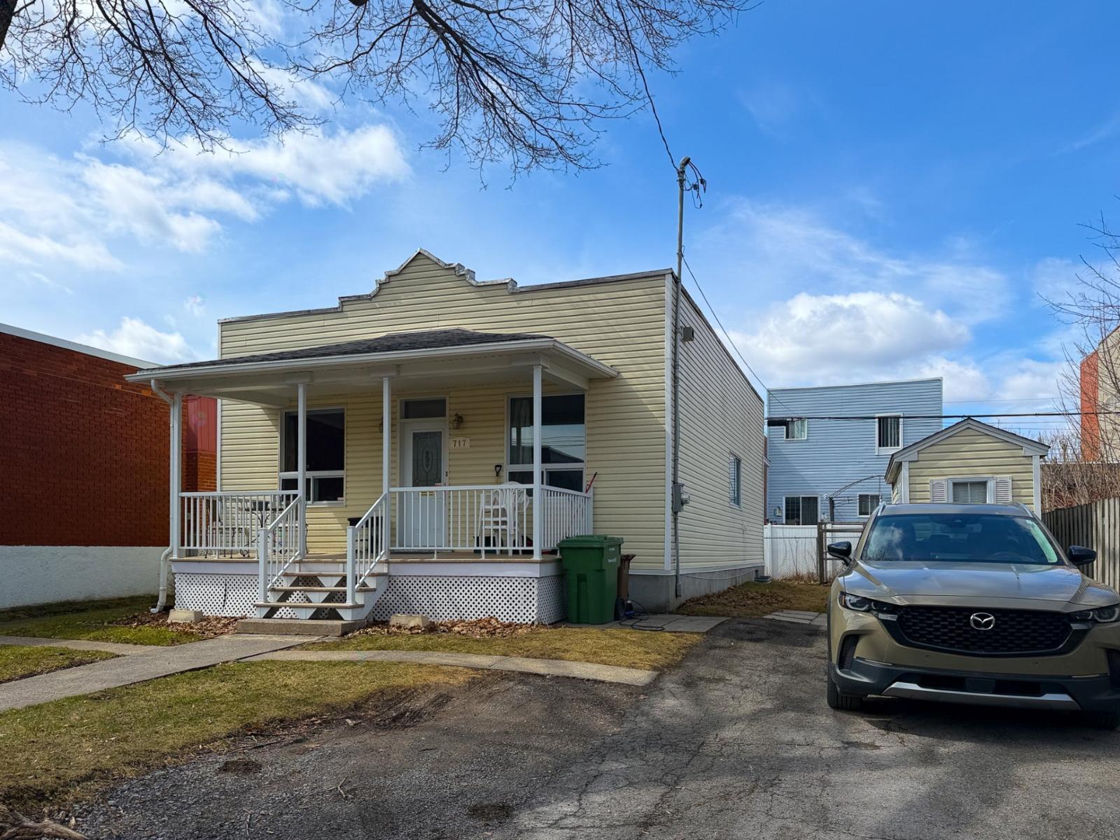 717 5e Avenue Property Photo 1