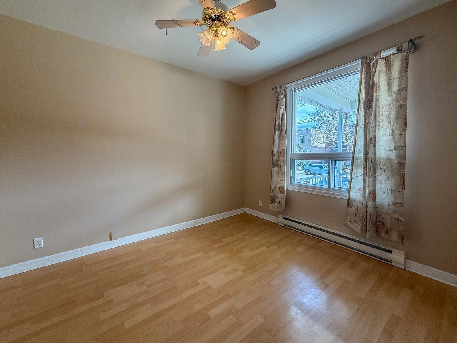 717 5e Avenue Property Photo 11