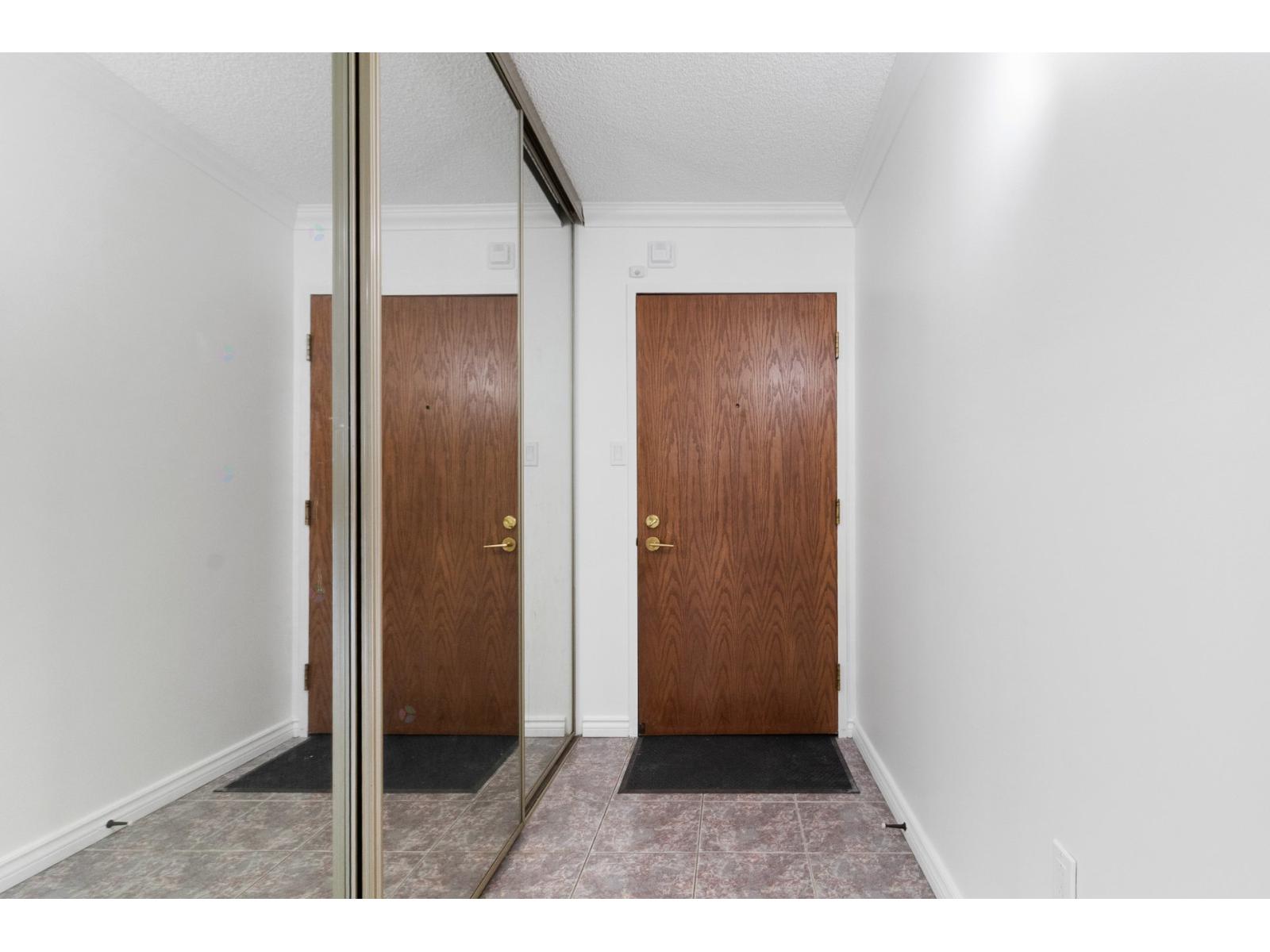 51 Place Charles-le Moyne, #1105 Property Photo 7