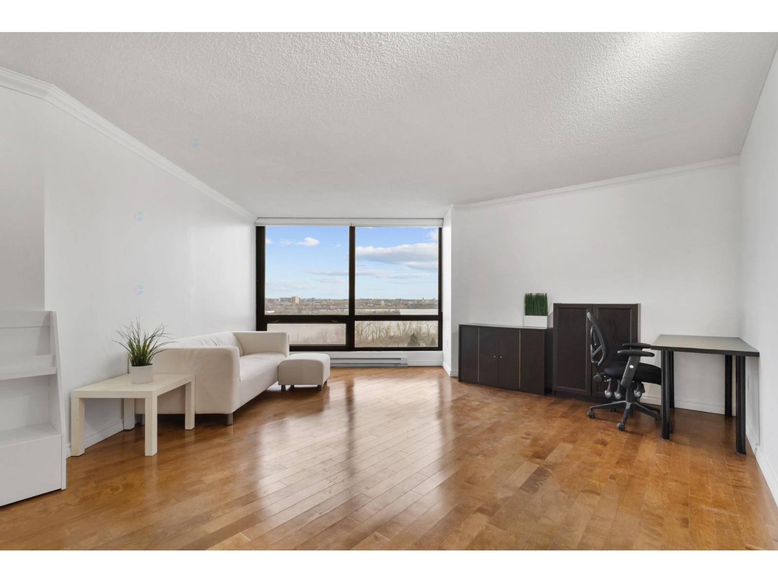 51 Place Charles-le Moyne, #1105 Property Photo 9