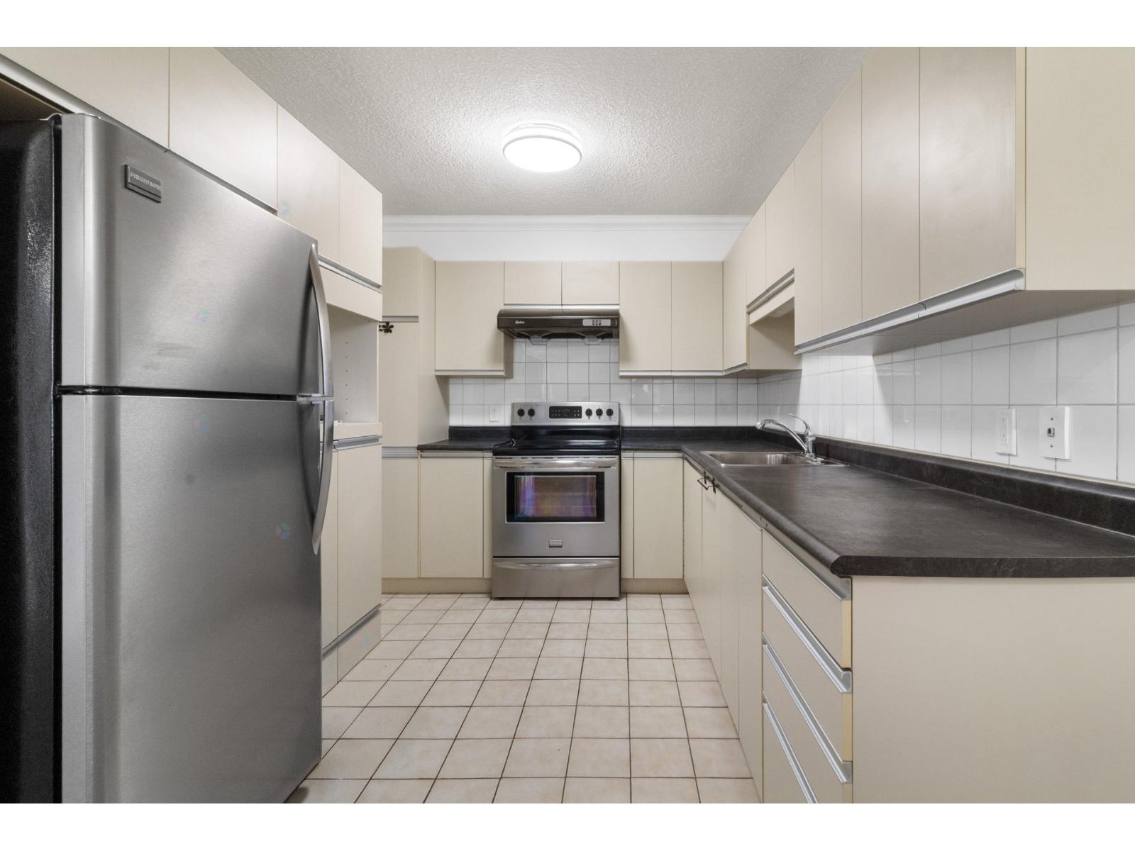 51 Place Charles-le Moyne, #1105 Property Photo 16