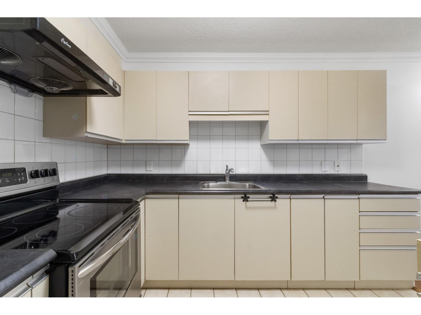 51 Place Charles-le Moyne, #1105 Property Photo 17