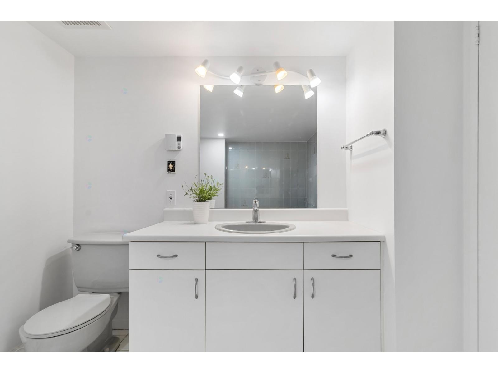 51 Place Charles-le Moyne, #1105 Property Photo 25