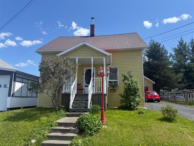 628 6e Rue E. Property Photo 1