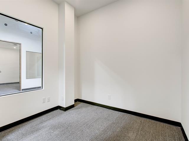 3185 Mtée St-hubert, #202 Property Photo 5