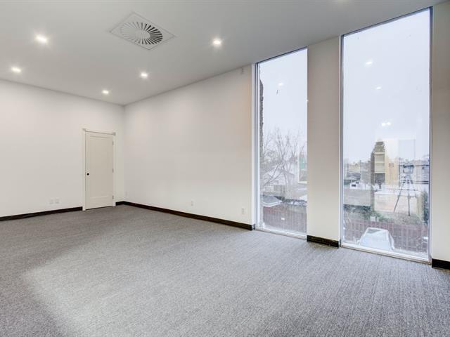 3185 Mtée St-hubert, #202 Property Photo 10