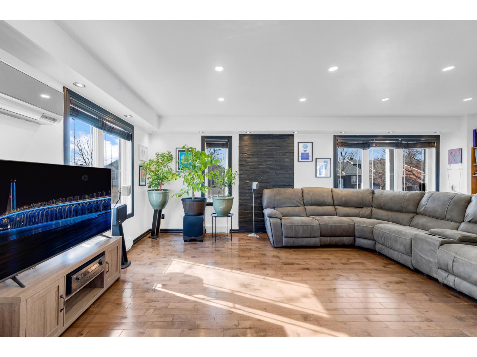 180 Grande-allée Property Photo 5