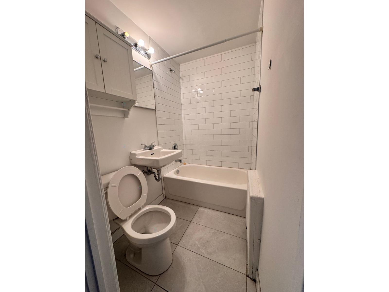 3614 Rue Ontario E., #7 Property Photo 1