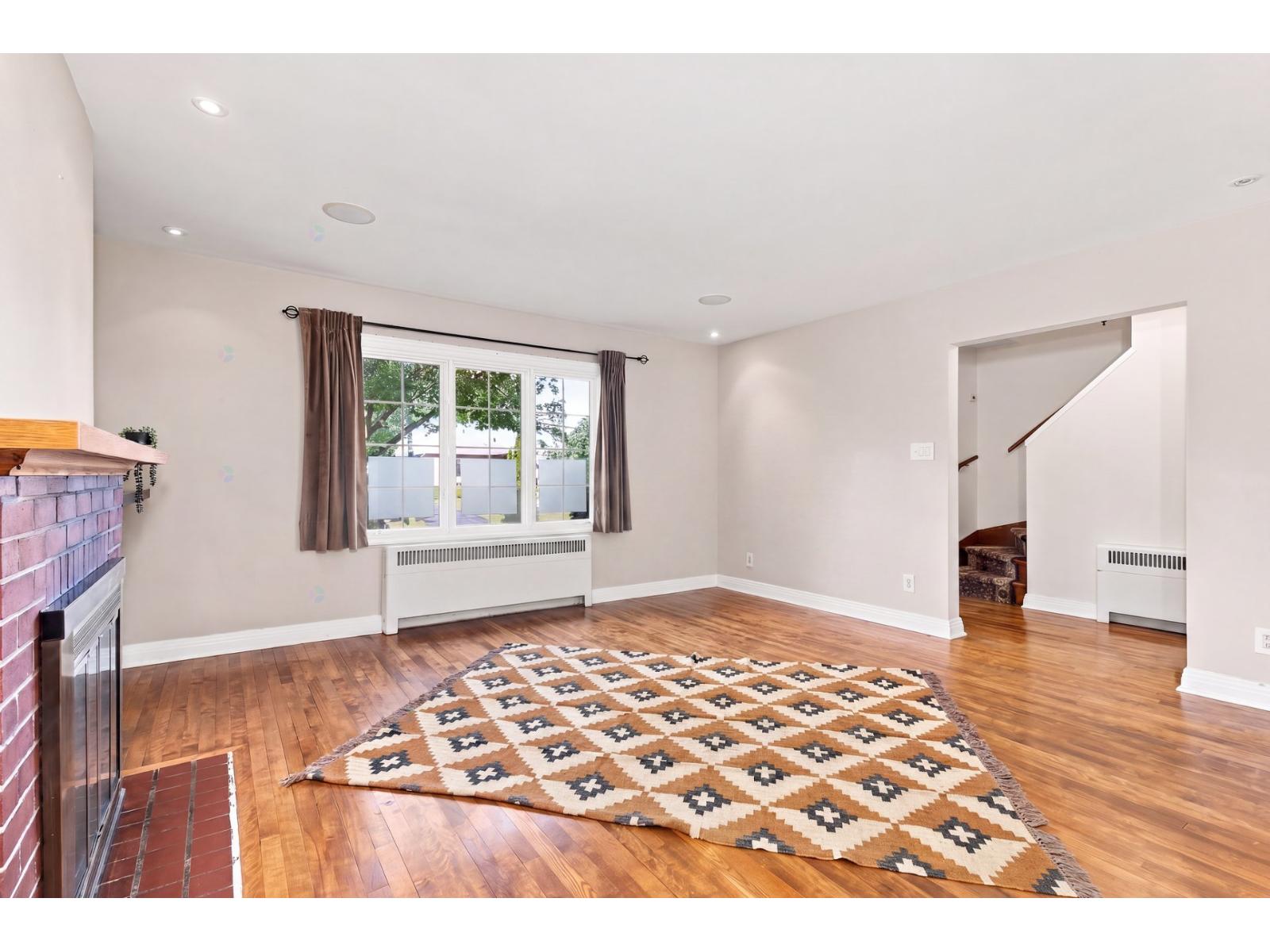 118 Boul. St-jean Property Photo 6