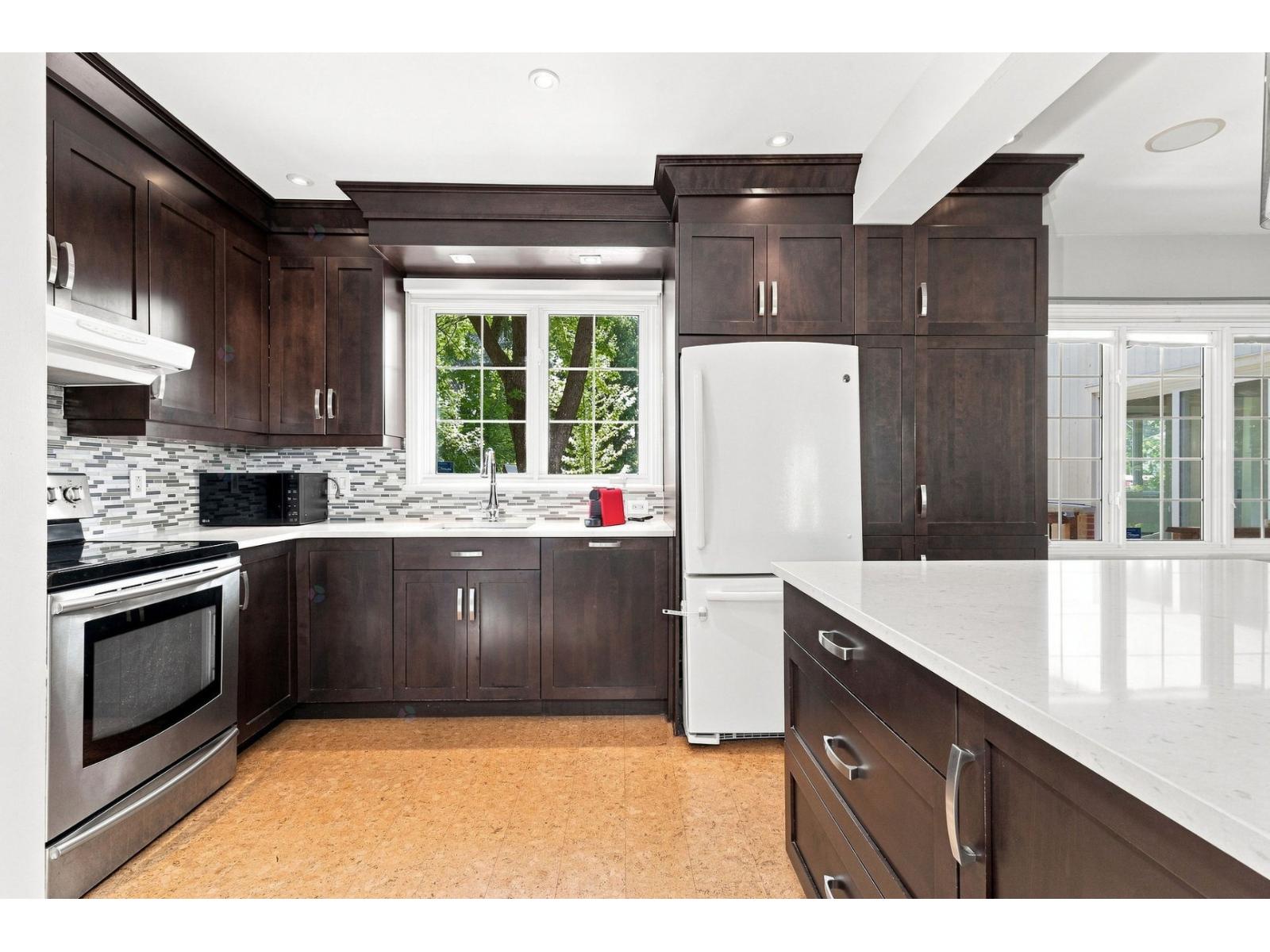 118 Boul. St-jean Property Photo 19
