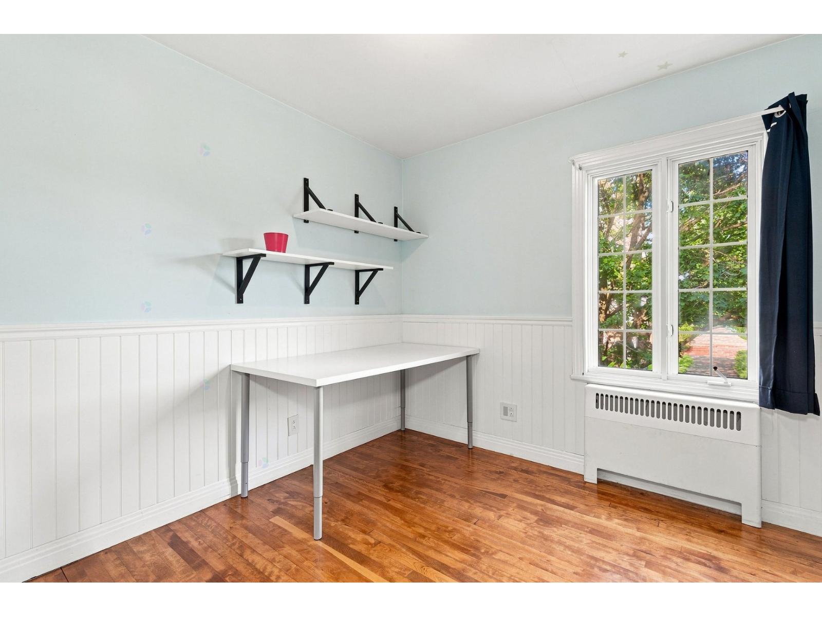 118 Boul. St-jean Property Photo 27