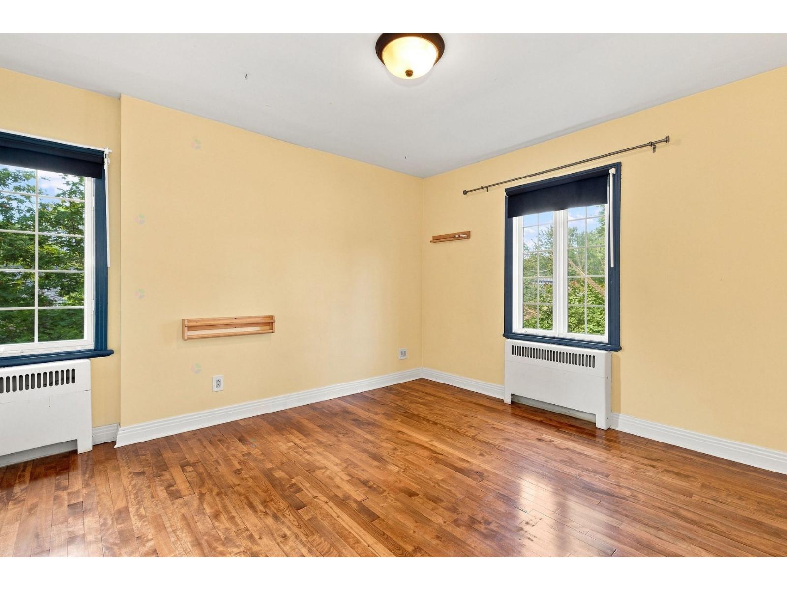 118 Boul. St-jean Property Photo 30
