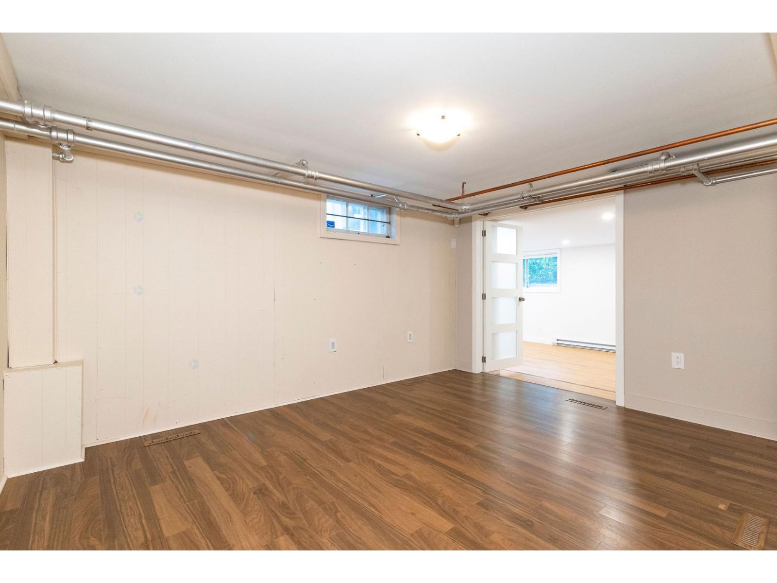 118 Boul. St-jean Property Photo 36