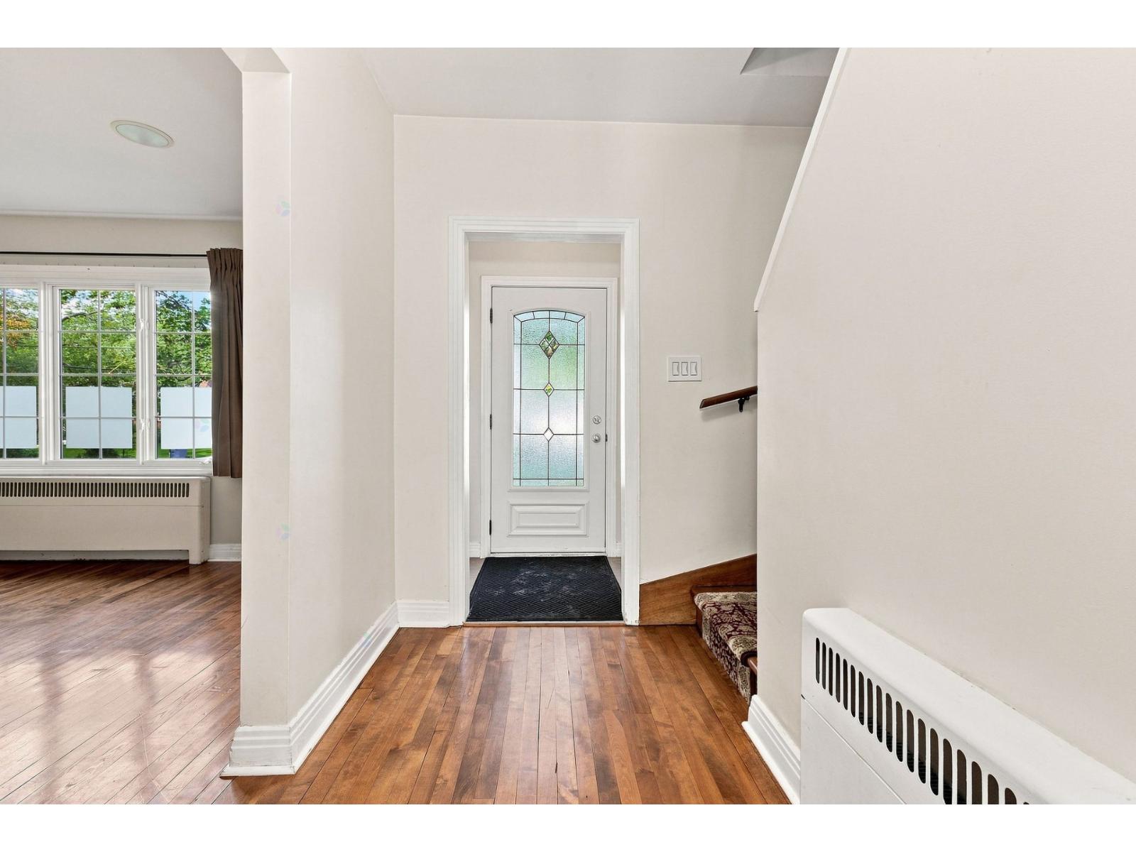 118 Boul. St-jean Property Photo 44