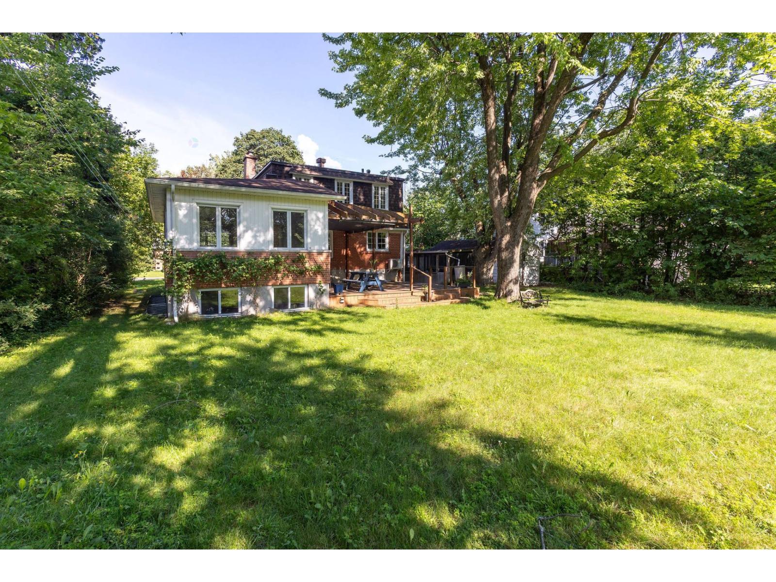 118 Boul. St-jean Property Photo 47