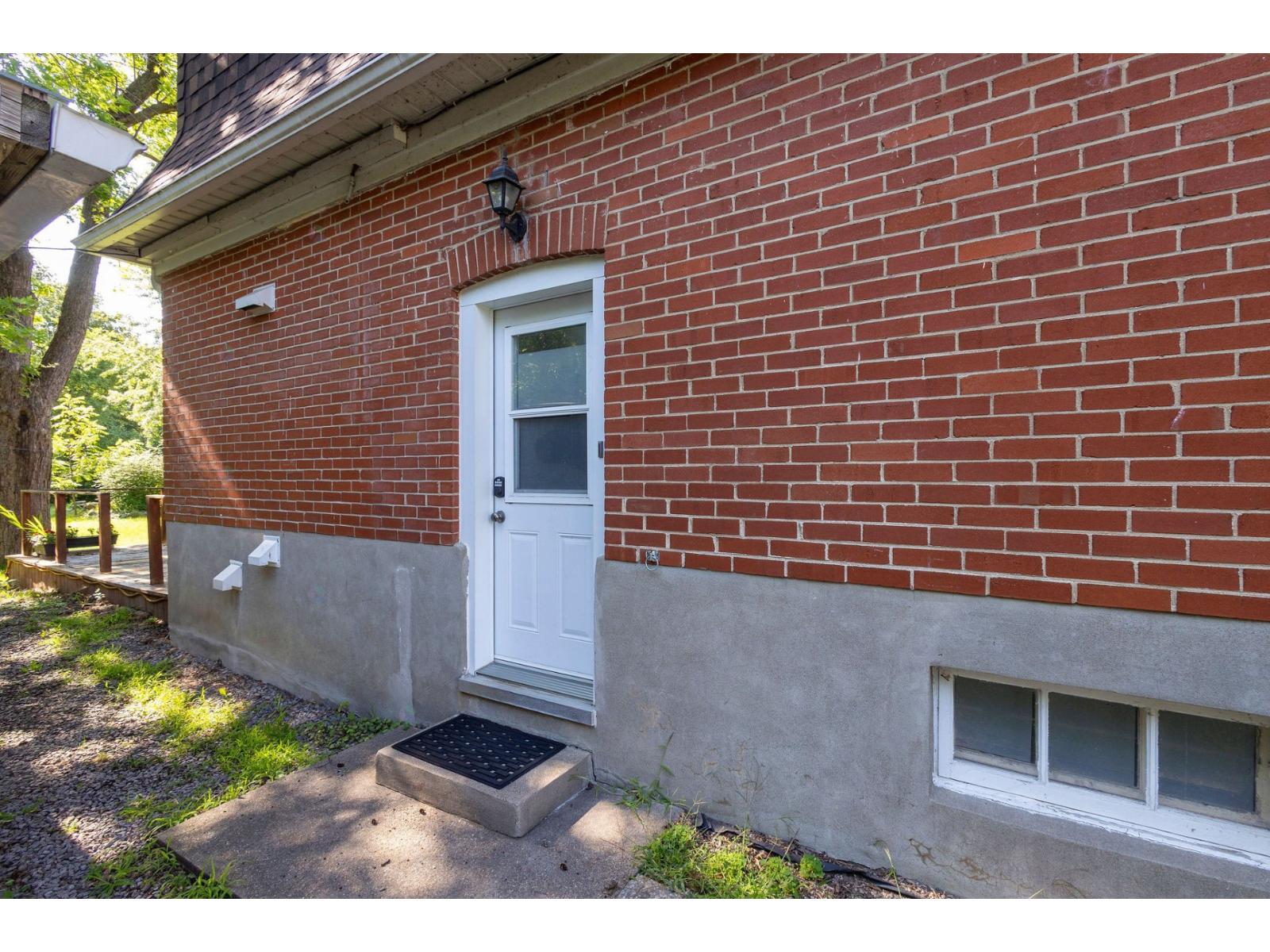 118 Boul. St-jean Property Photo 67