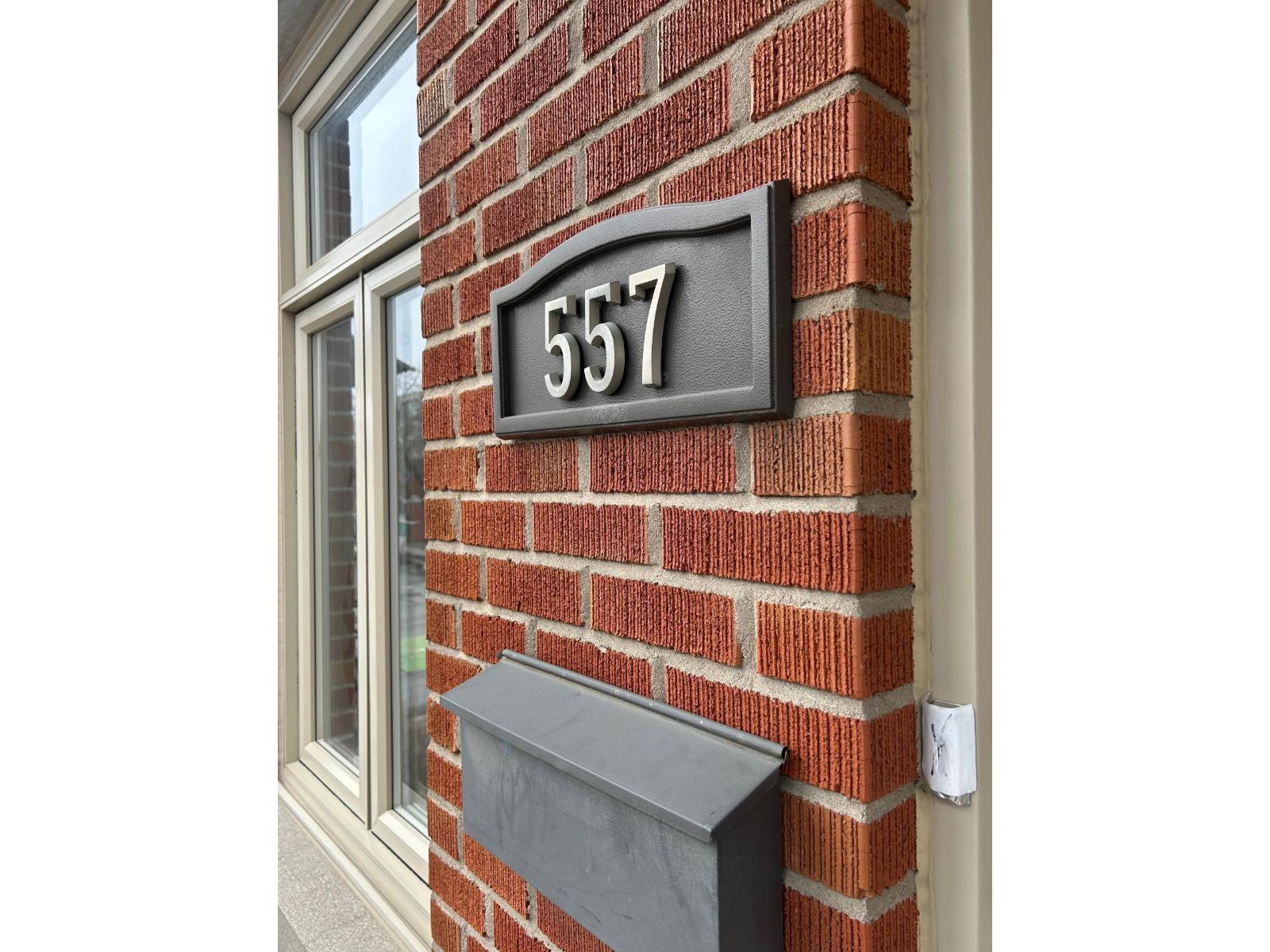 557 Rue Guizot E. Property Photo 1