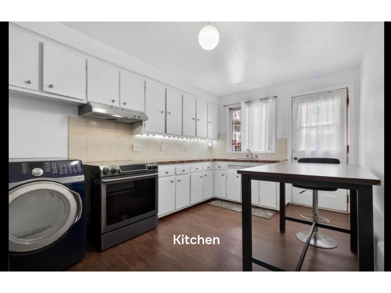 8625 Av. Champagneur, #6 Property Photo 3