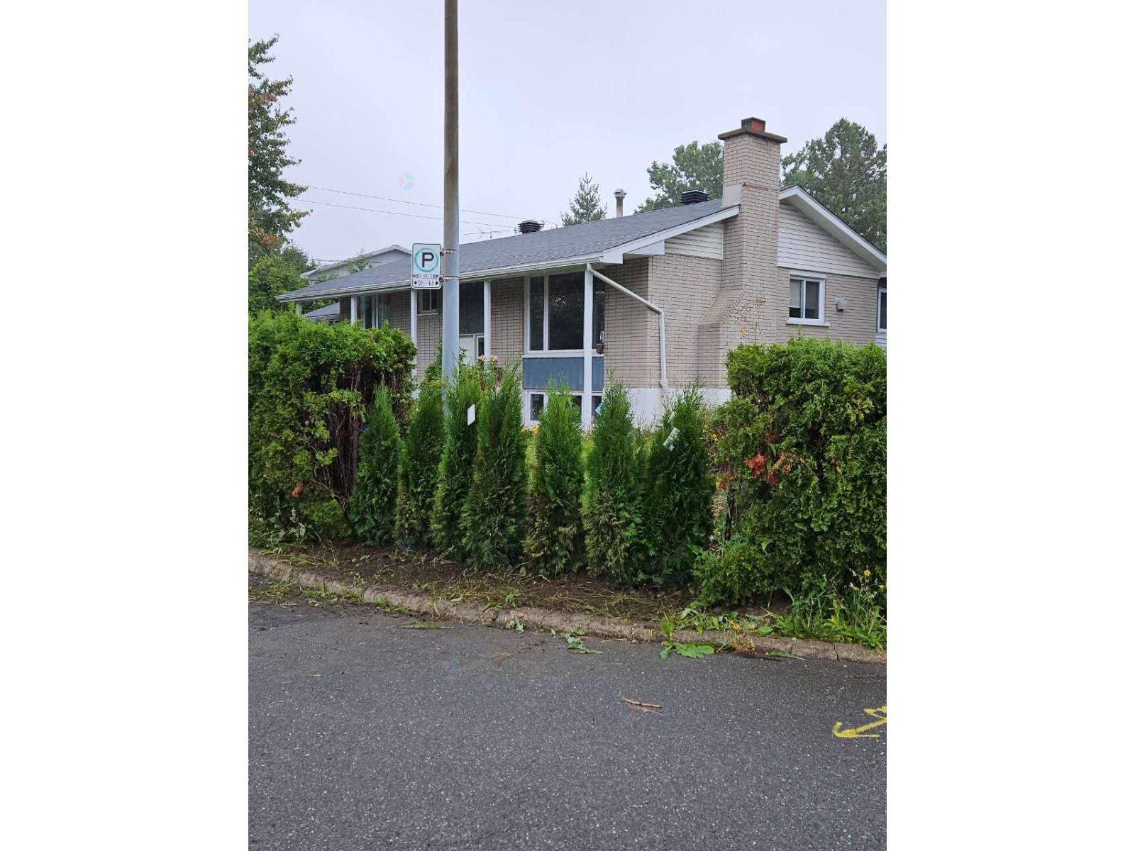 746 Rue Riverin