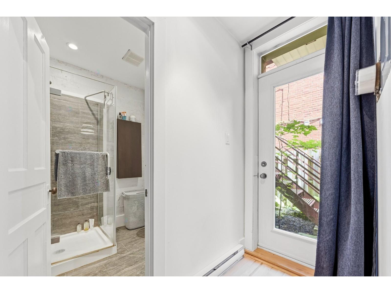 4583-4587 Rue De Mentana Property Photo 32