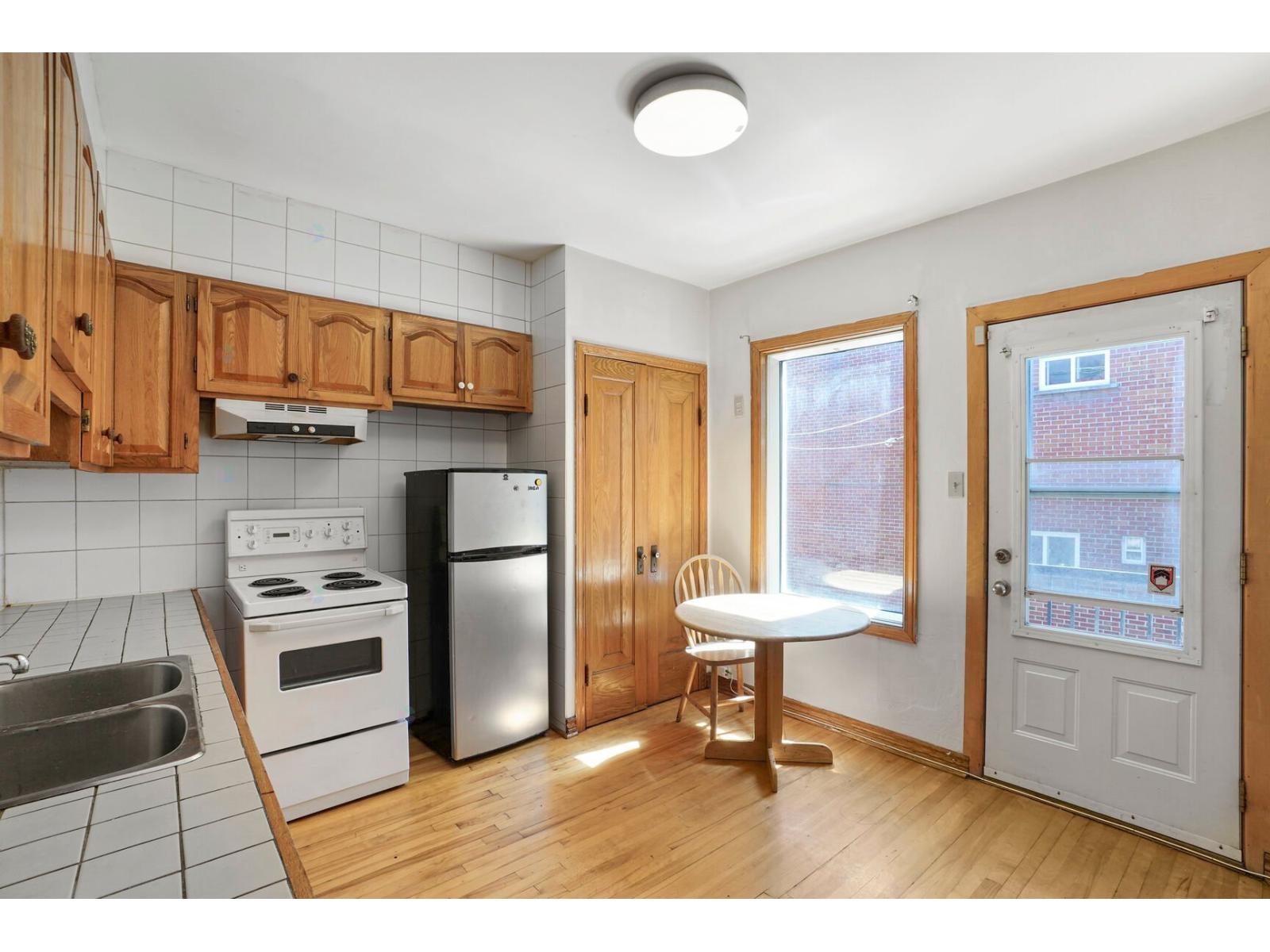 2744 Rue Hochelaga Property Photo 3