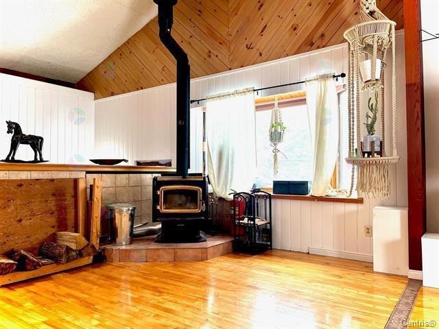 84z-84az Rue Thibault S. Property Photo 5