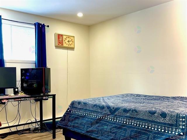 84z-84az Rue Thibault S. Property Photo 11