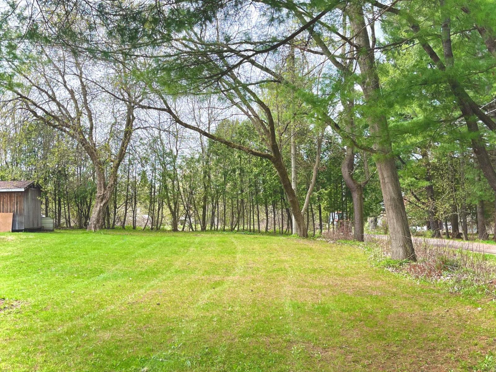 84z-84az Rue Thibault S. Property Photo 22