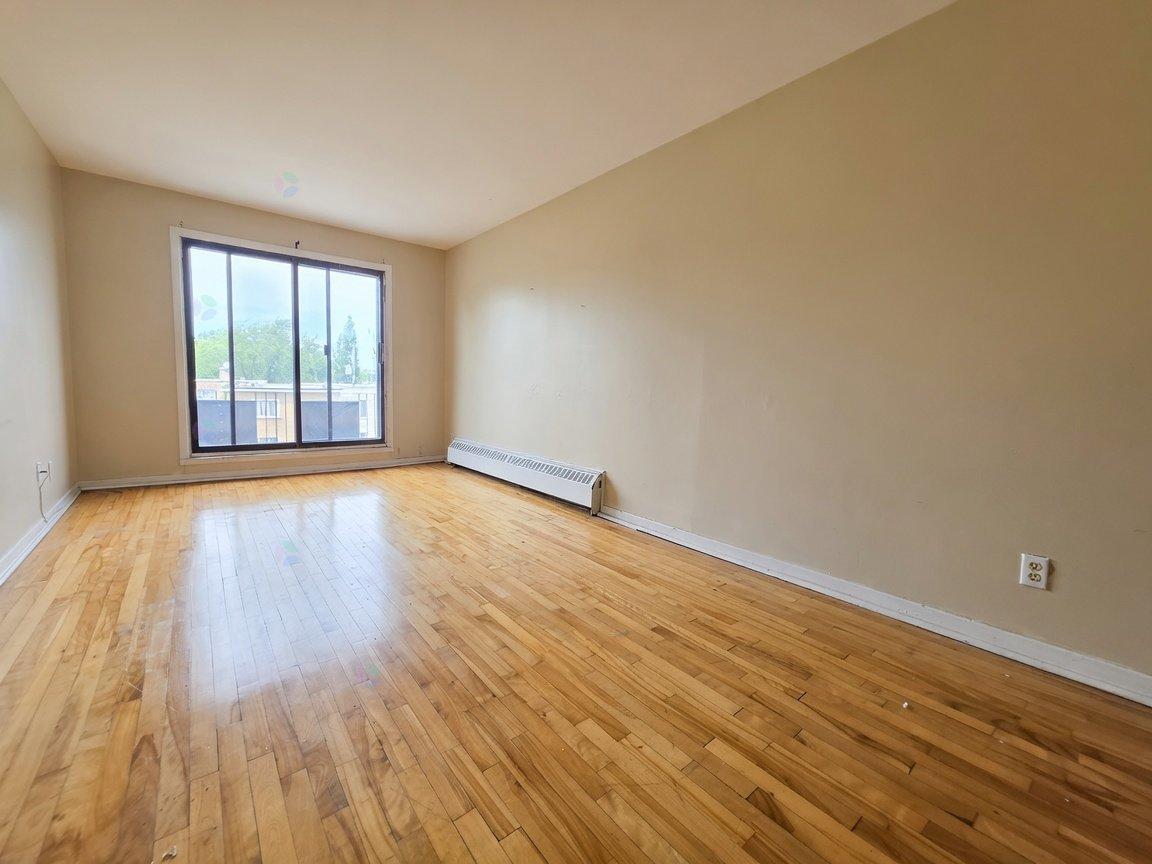 2150 Boul. Keller, #9 Property Photo 2