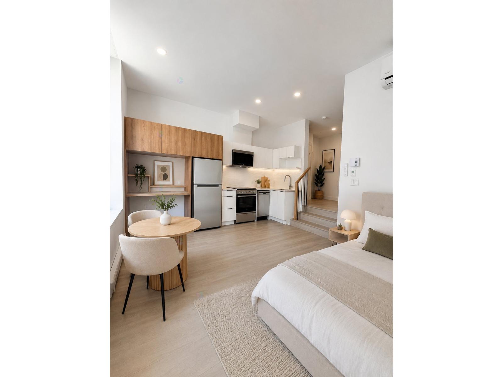 934 Rue Ste-catherine E., #205 Property Photo 1
