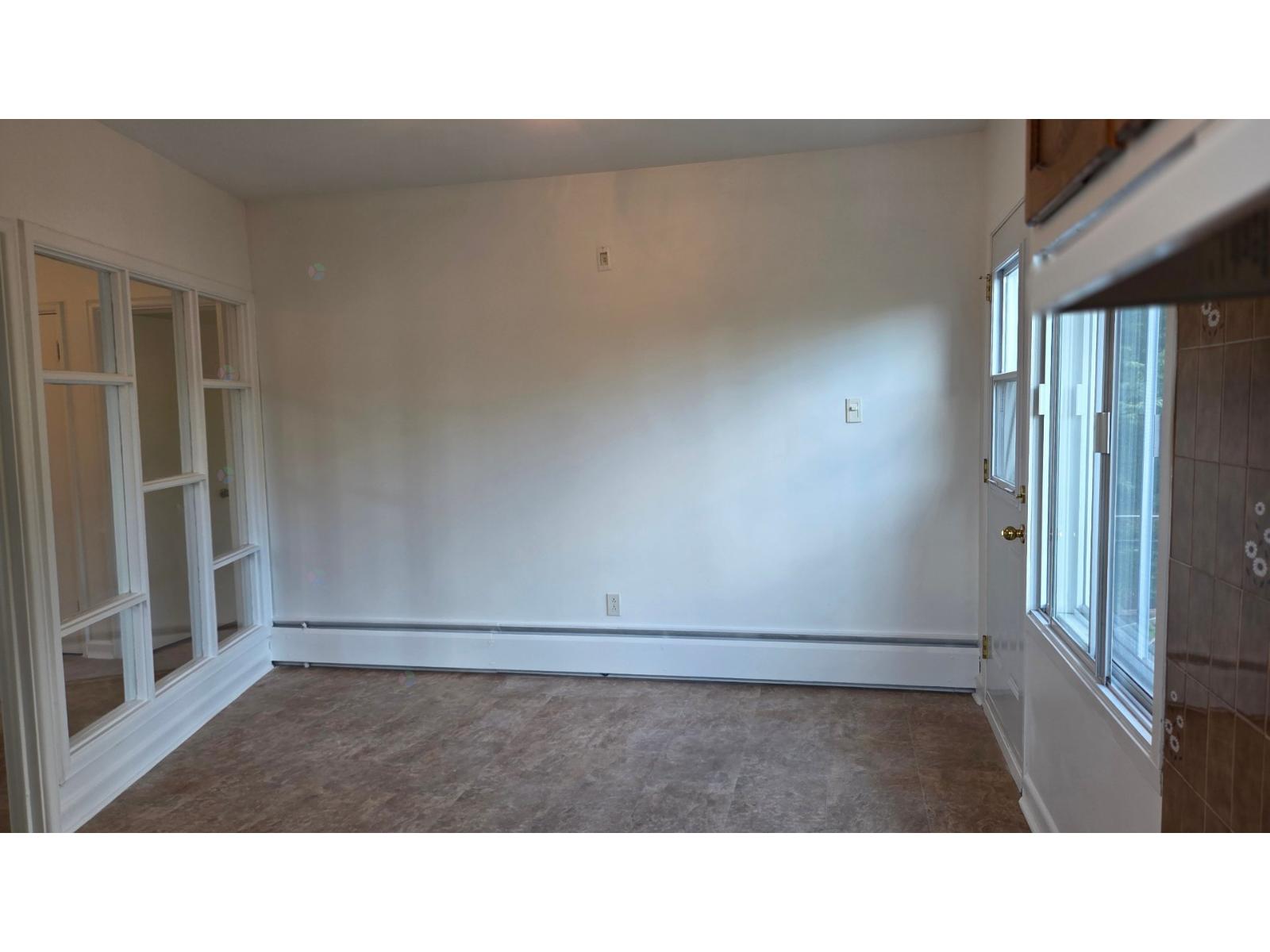 2437 Av. Montclair Property Photo 14