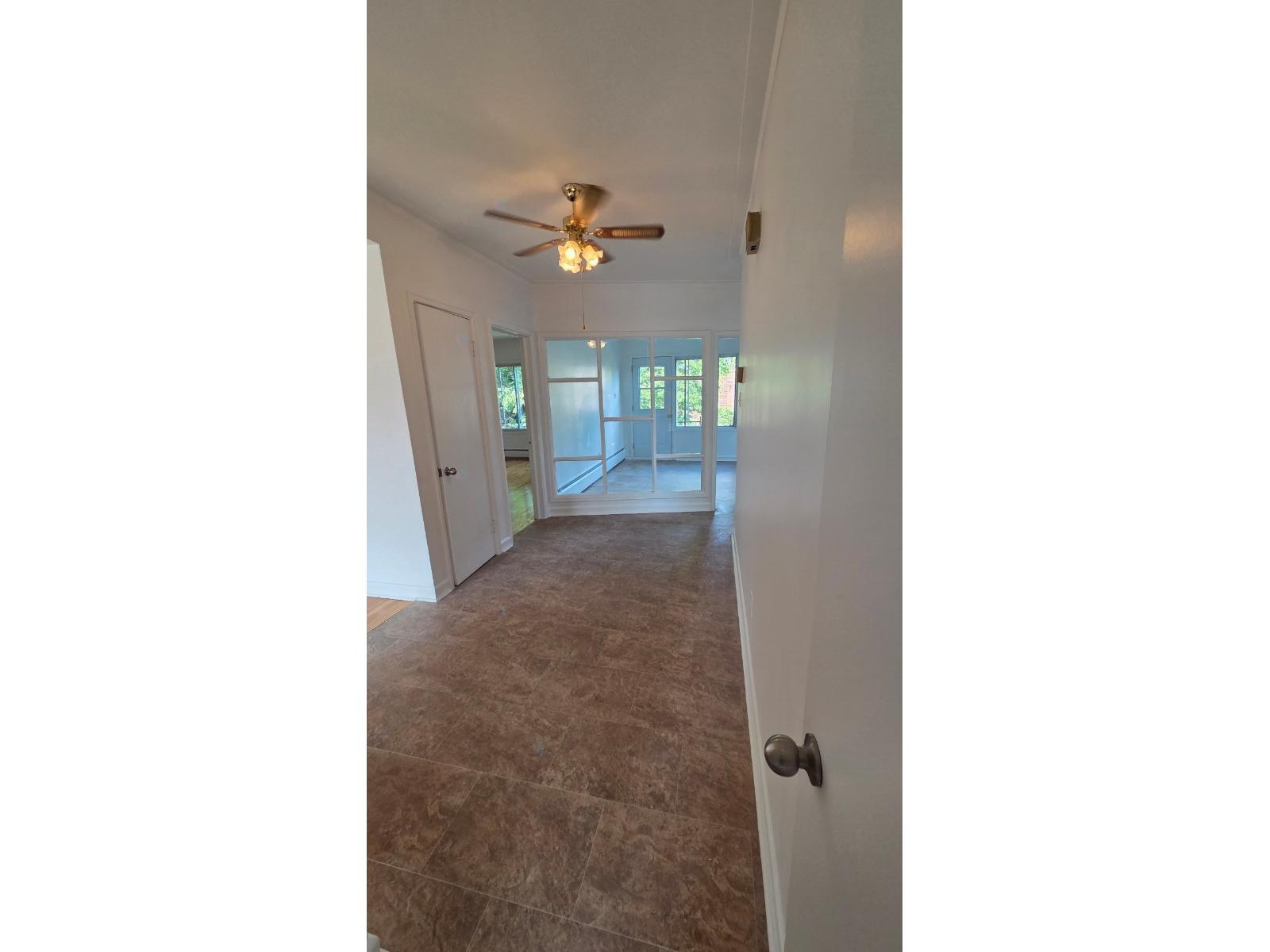 2437 Av. Montclair Property Photo 20