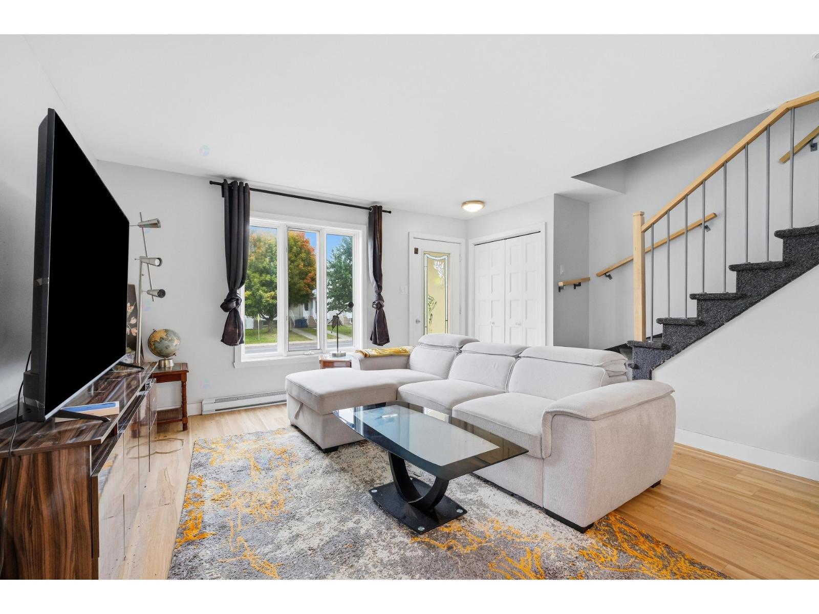 3803-3825 Boul. St-laurent Property Photo 13